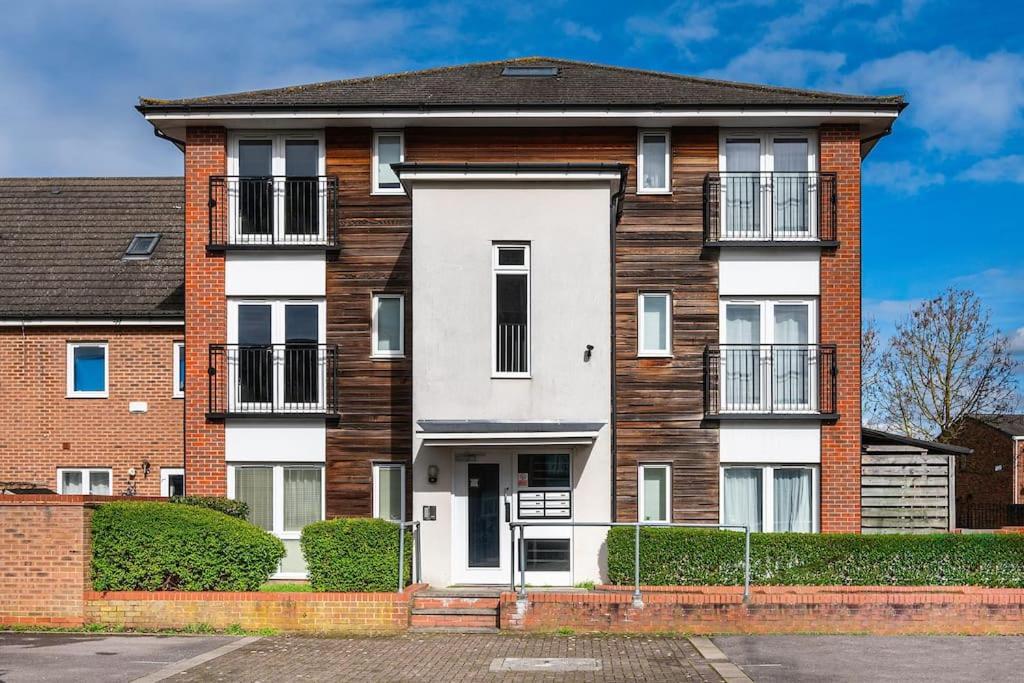 Reading 2-Bed Apartment & Parking Kültér fotó